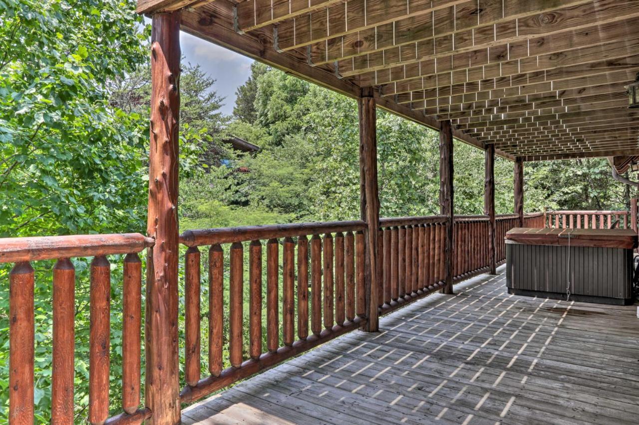 Pigeon Forge Getaway With Covered Patio And Hot Tub! Exterior foto